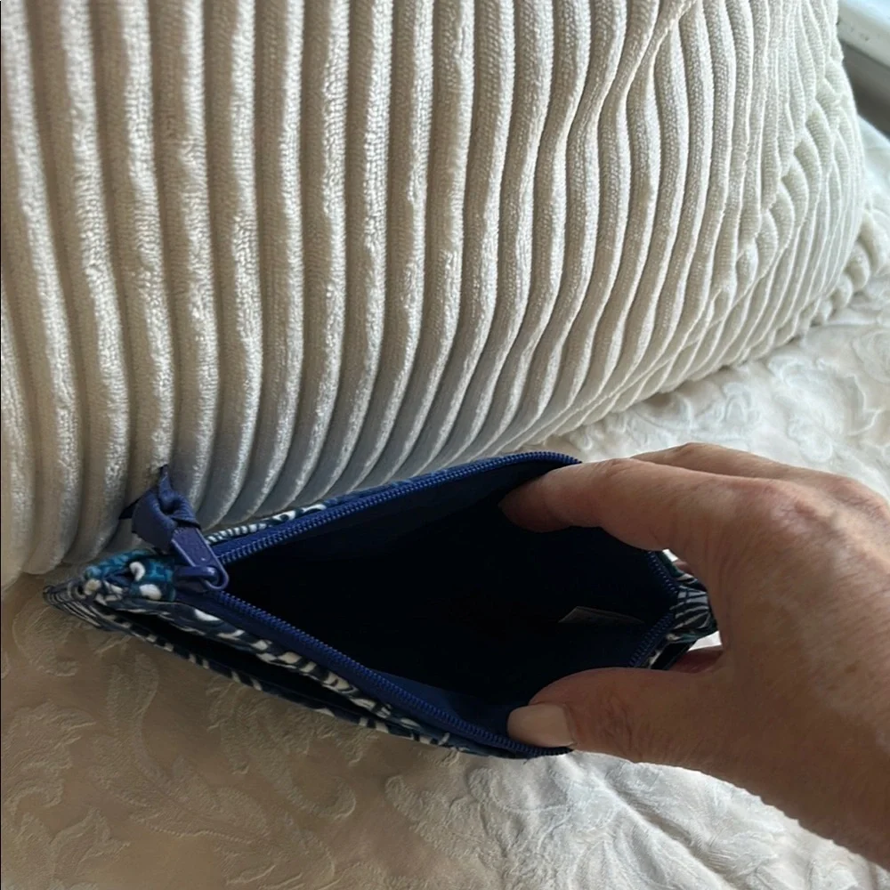 680. Vera Bradley Blue Patterned Wallet with ID Window